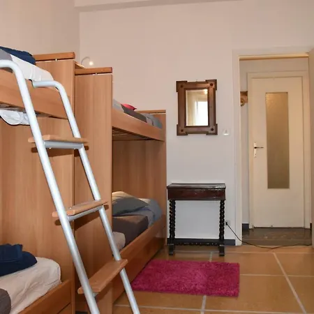Spacious Luxury In Center Apartment